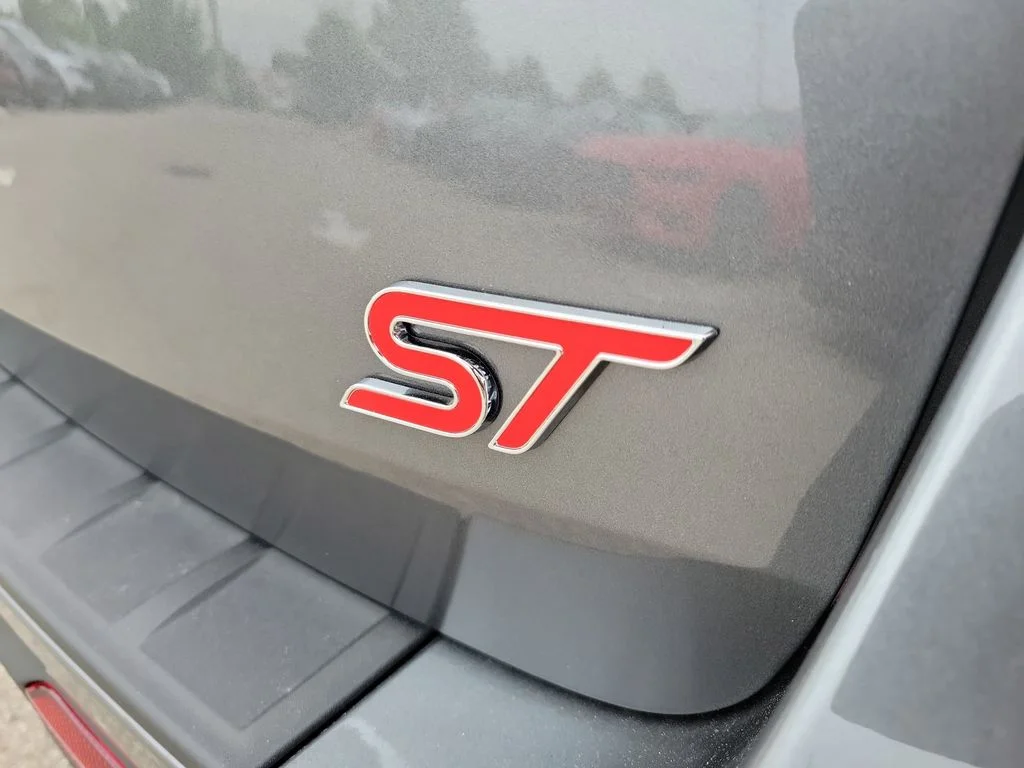New 2026 Carbonized Gray Metallic Ford Active image 7