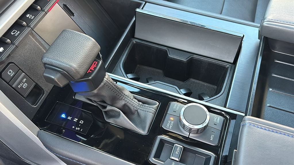 2025 Toyota Sequoia Platinum - Photo 24
