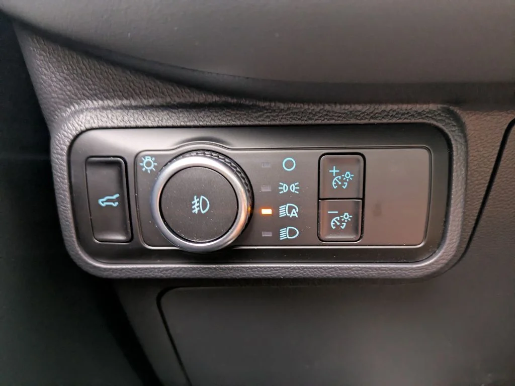 New 2026 Star White Metallic Tri-Coat Ford Active image 28