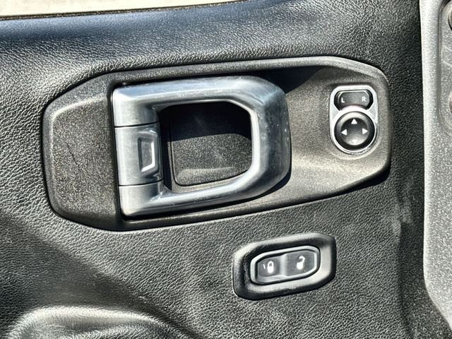 Used 2020 Silver Jeep Unlimited Sport S image 13