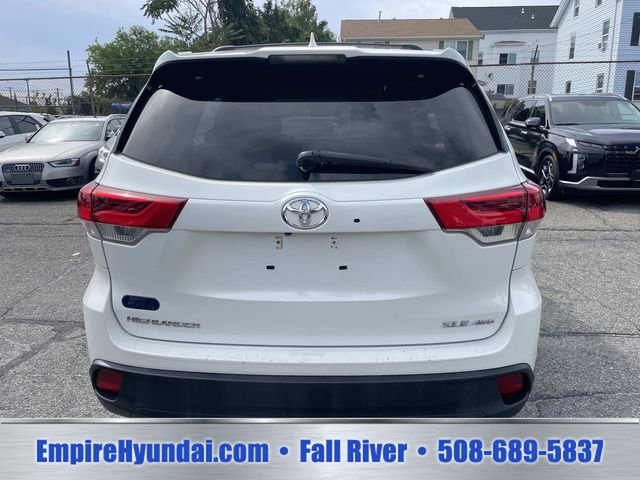 2017 Toyota Highlander XLE - Photo 4