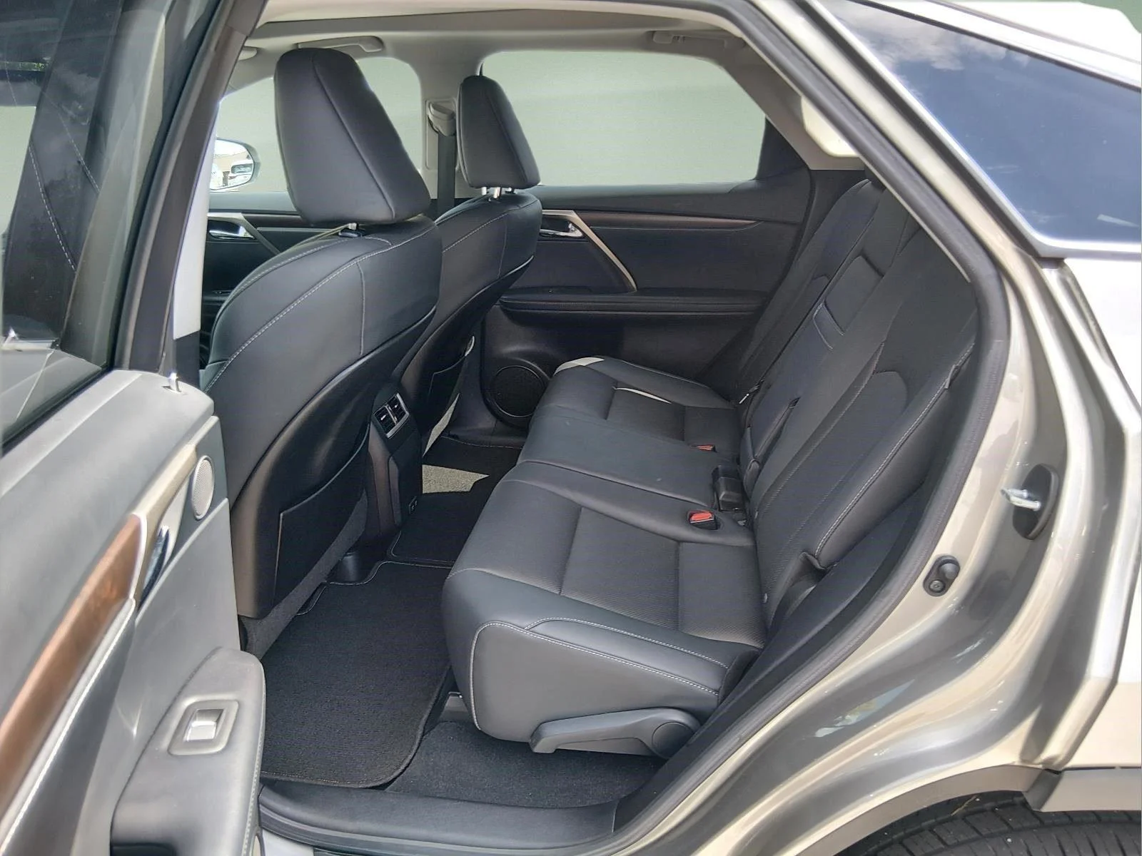 Used 2022 Atomic Silver Lexus RX 350 image 14