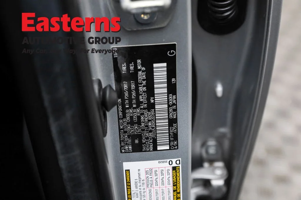 Used 2024 Silver Toyota SR5 image 33