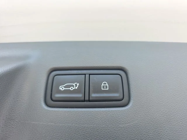 Certified Used 2025 Silver Hyundai SE image 37