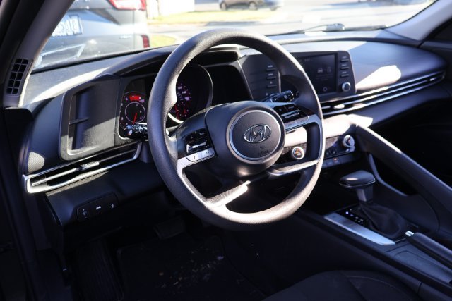 Used 2021 Gray Hyundai SEL image 6