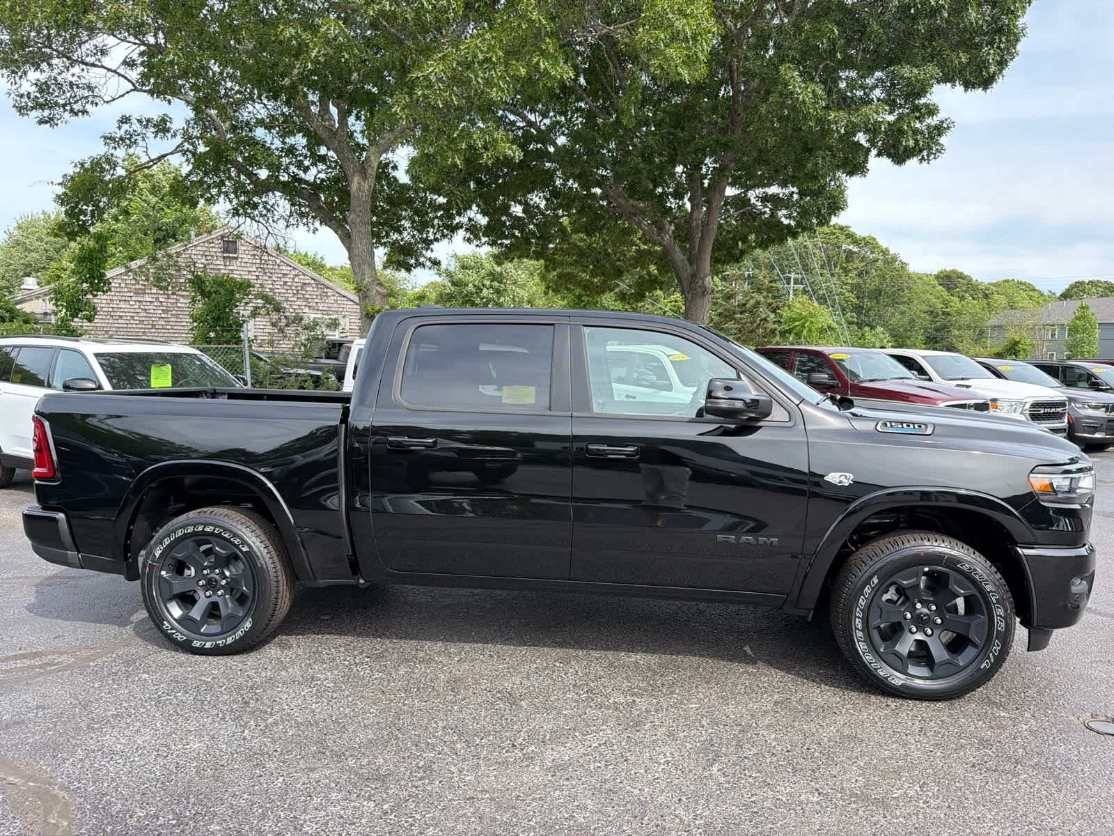 New 2026 Diamond Black Crystal Pearl-Coat Exterior Paint RAM Big Horn image 3