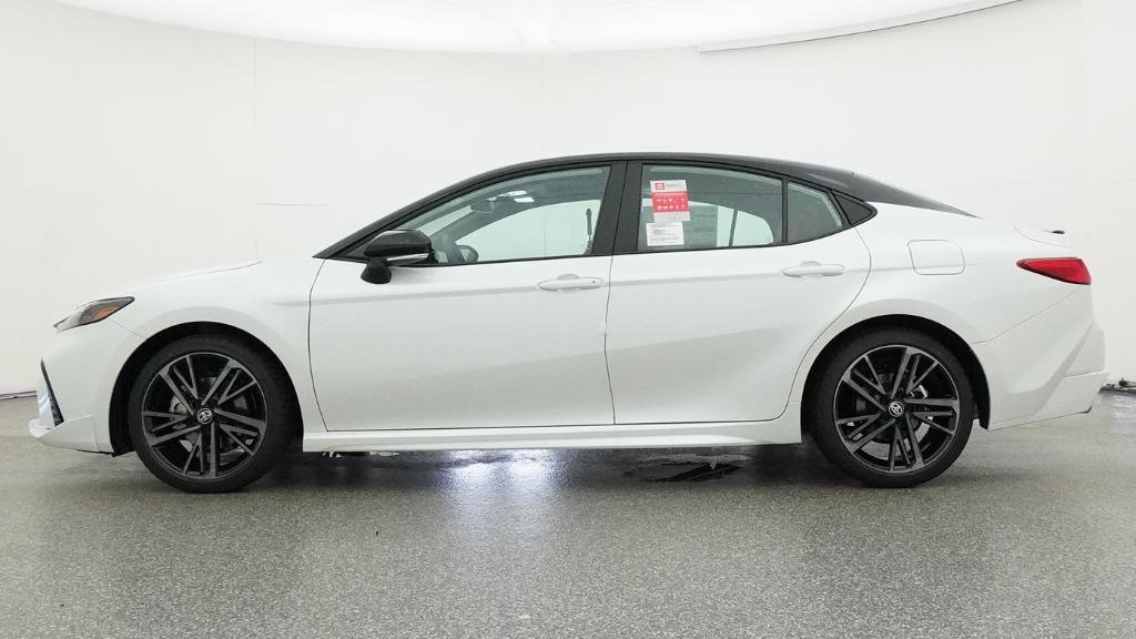 New 2026 Wind Chill Pearl with Midnight Black Metallic roof Toyota XSE image 6