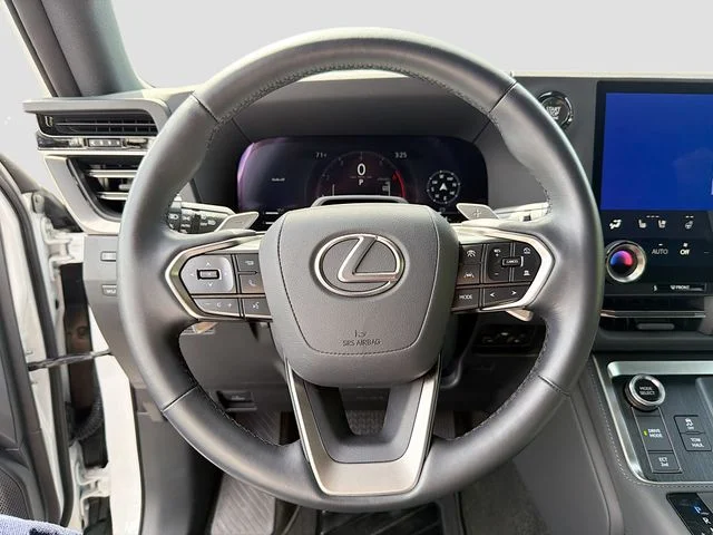 Used 2025 EMINENT WHITE PEARL Lexus 550 Premium+ image 12