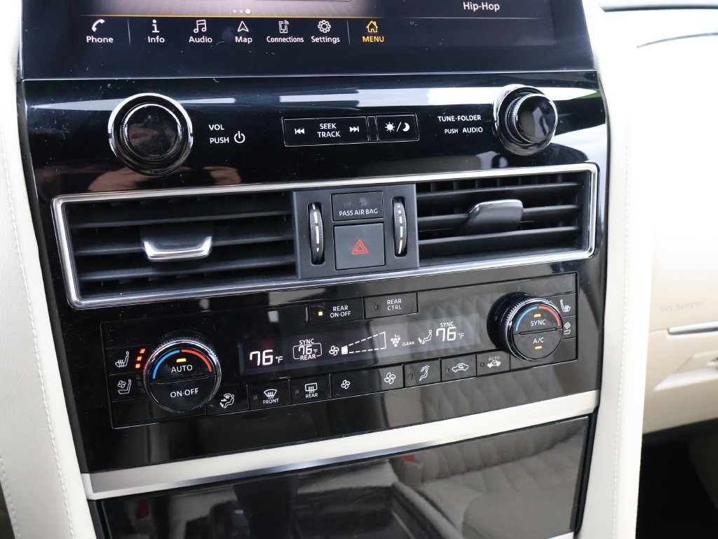 Used 2023 Moonstone White INFINITI Sensory image 29