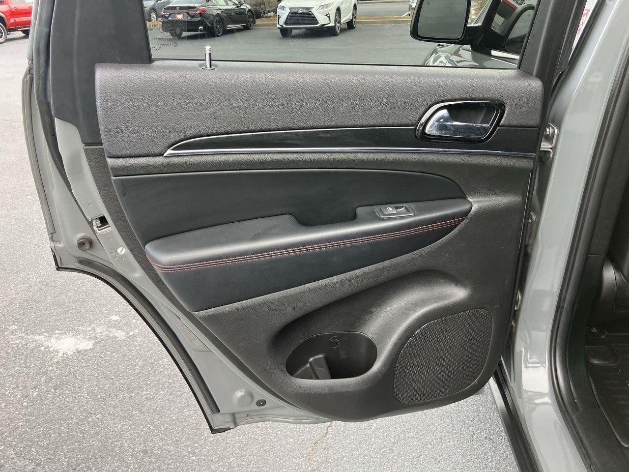Used 2020 Gray (Sting-Gray Clearcoat) Jeep Trailhawk image 24