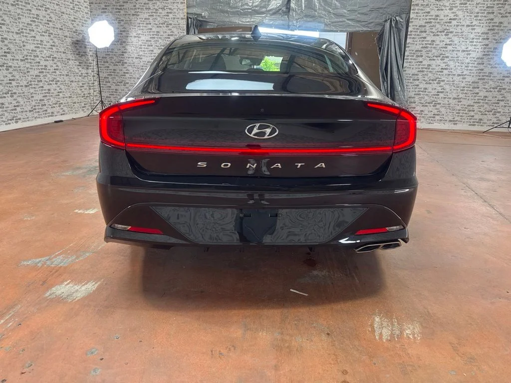 Used 2021 Phantom Black Hyundai SEL image 6