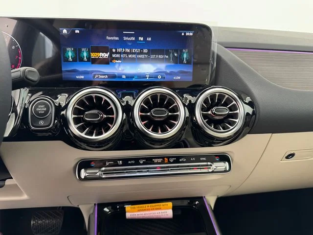 New 2026 White Mercedes-Benz GLA 250 image 4