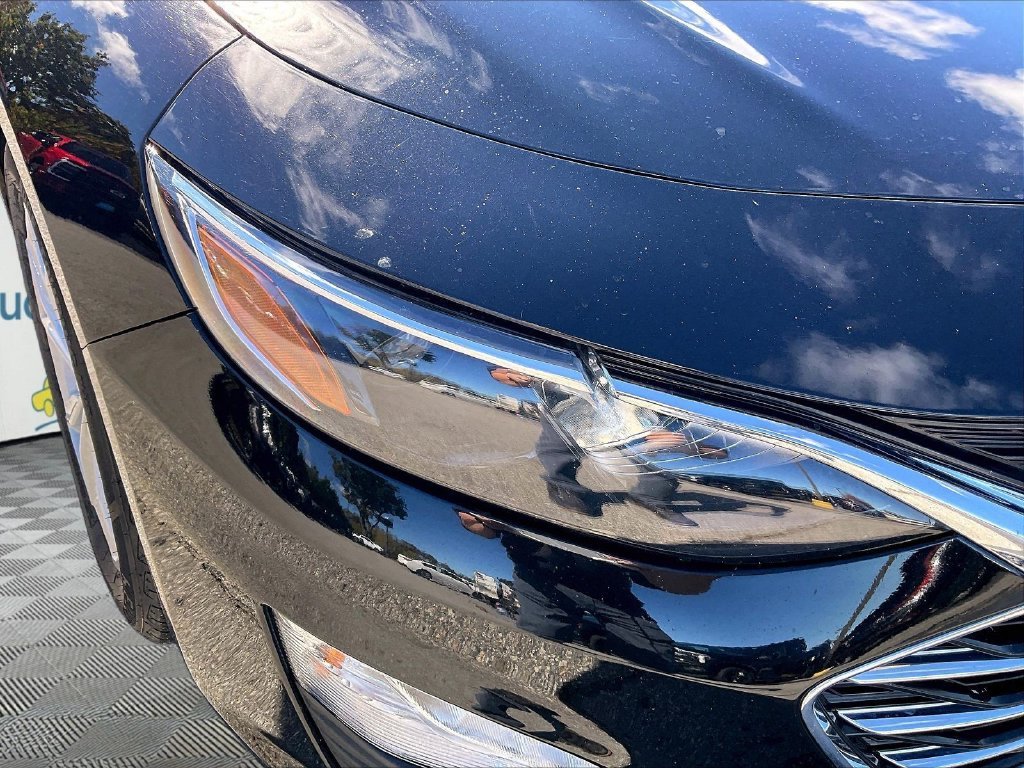 Used 2025 Mosaic Black Metallic Chevrolet LT image 29