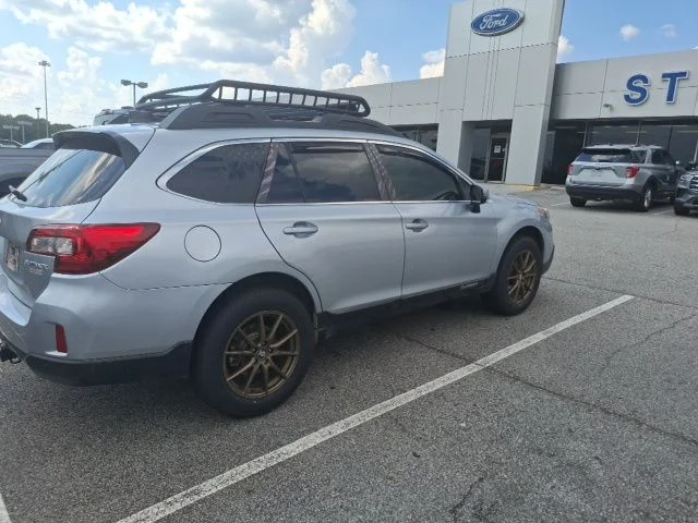 Used 2017 Silver Subaru 2.5i image 5