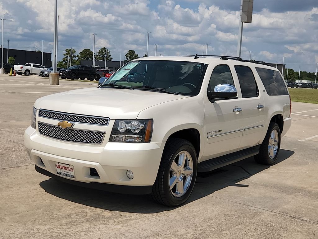 Used 2013 White Chevrolet LTZ image 9