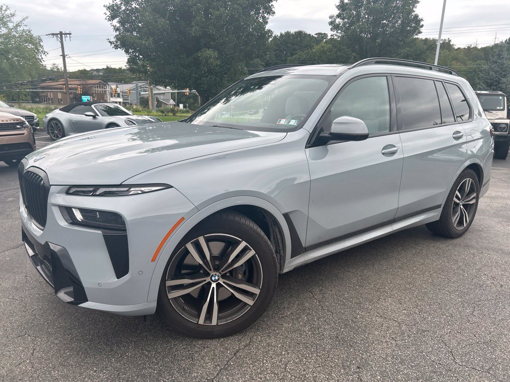 Used 2025 Brooklyn Gray Metallic BMW xDrive40i image 1