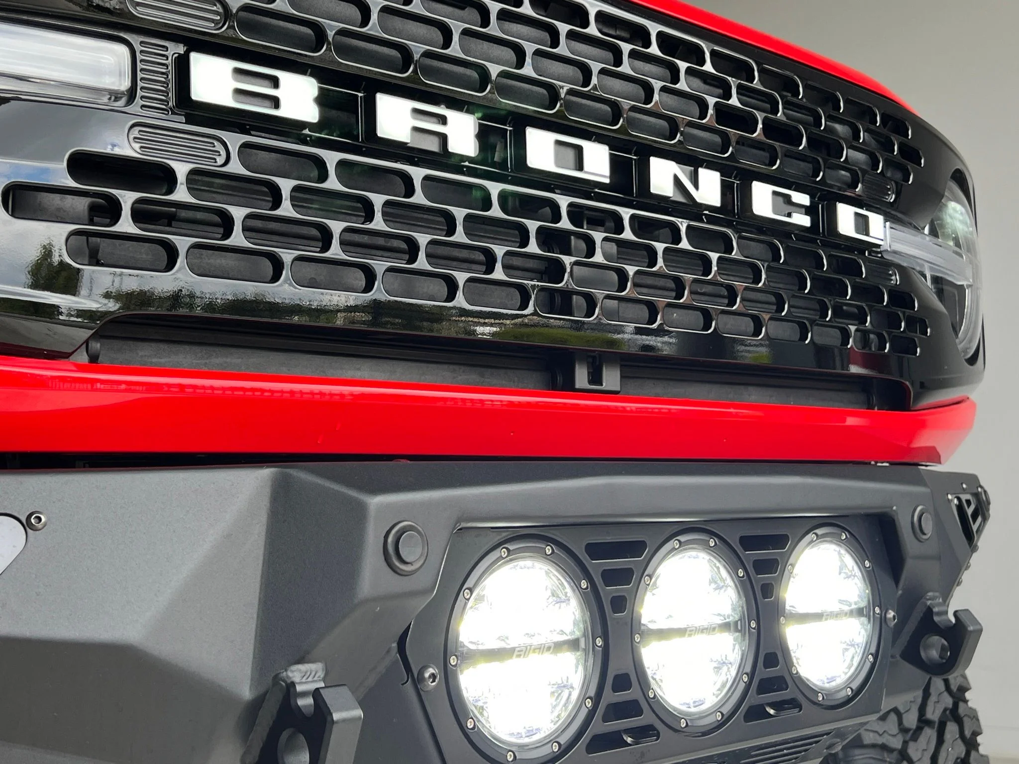 Used 2023 Red Ford Wildtrak image 27