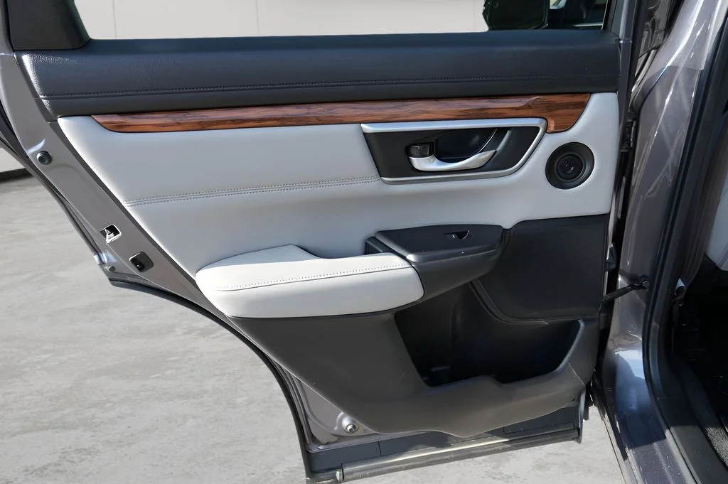 Used 2021 Modern Steel Metallic Honda Touring image 13