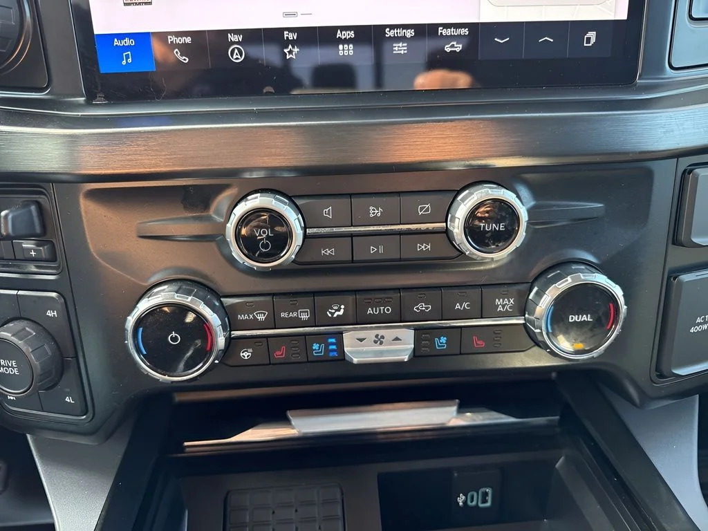 Used 2024 Gray Ford Lariat image 19