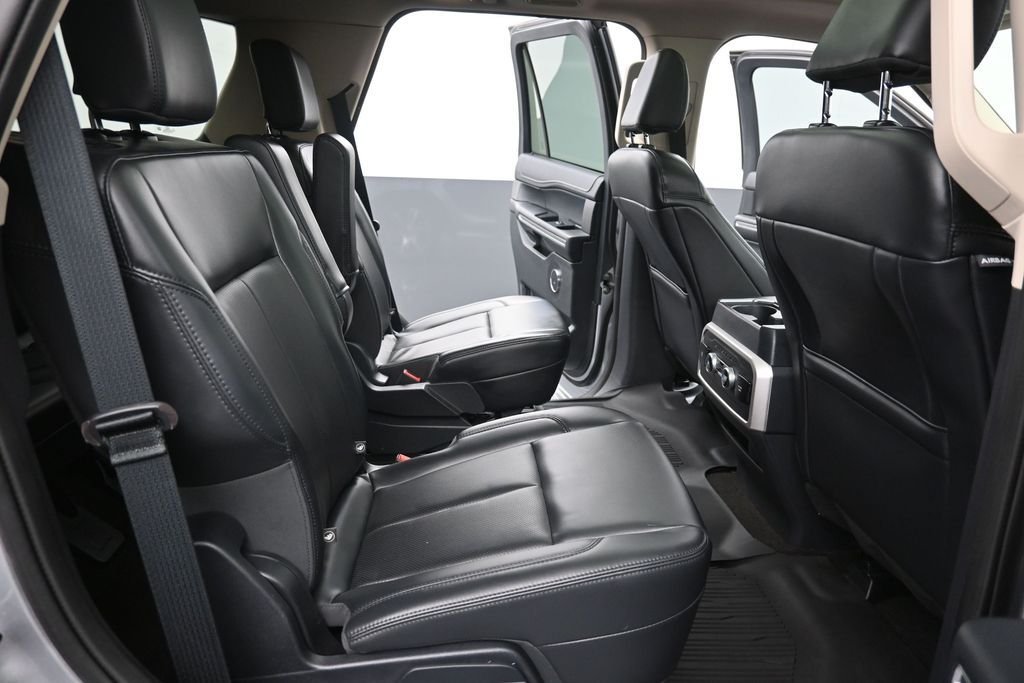 Used 2022 Silver Ford XLT image 10
