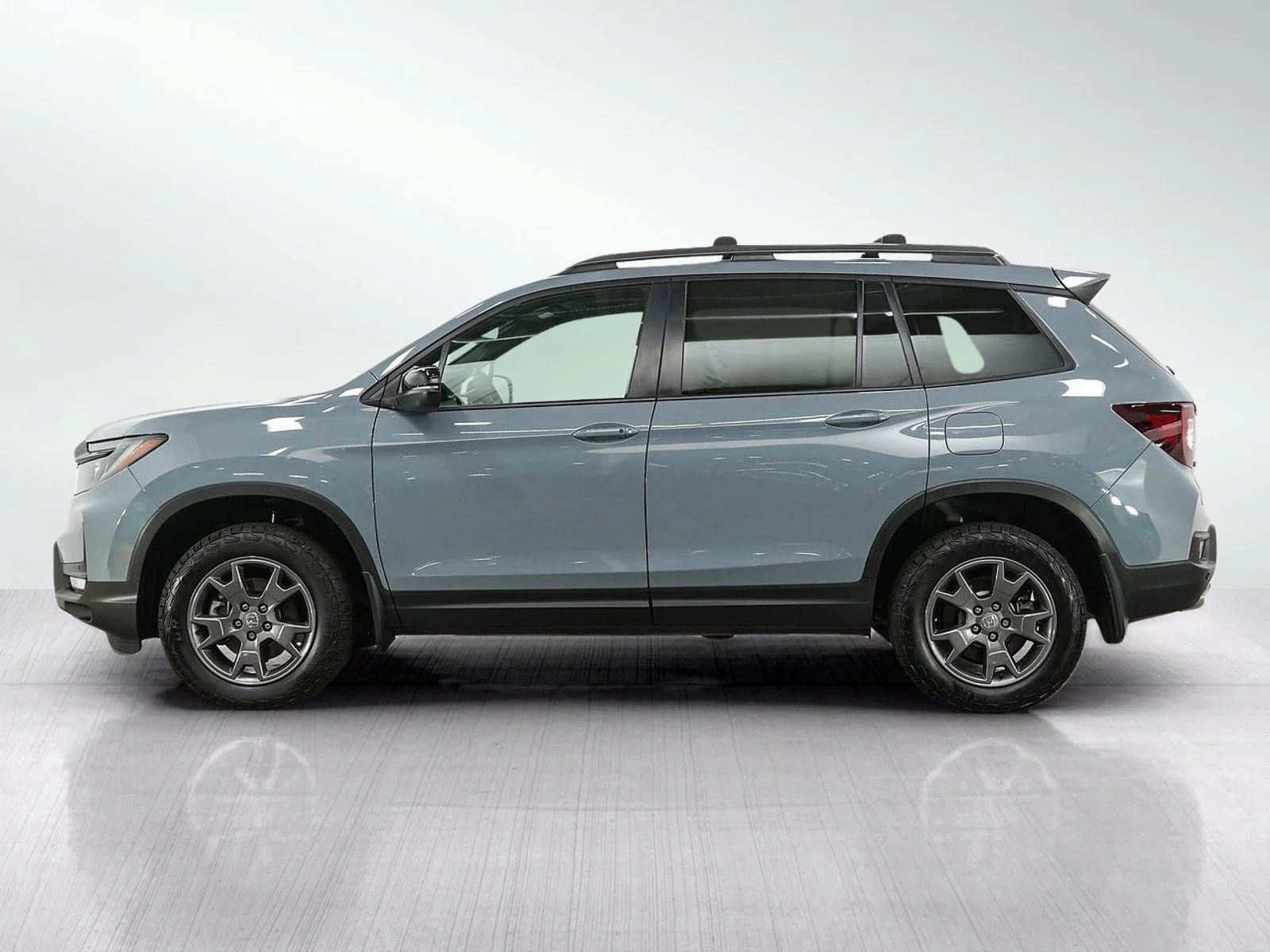 Used 2024 Sonic Gray Honda TrailSport AWD image 2
