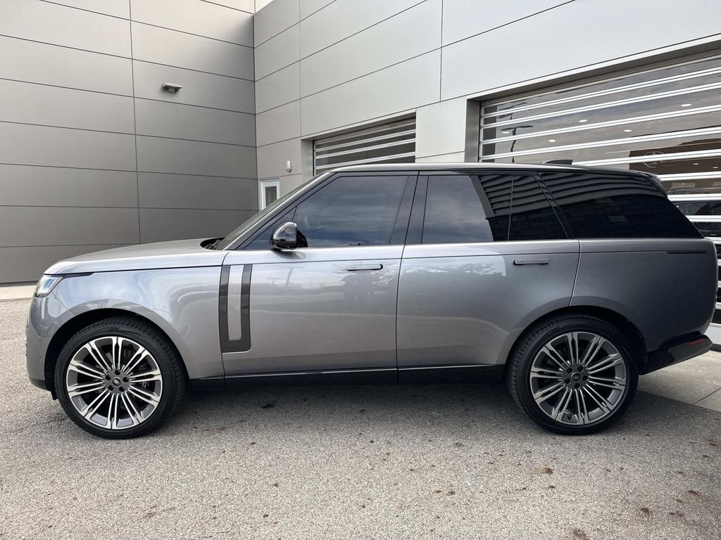 Certified Used 2024 Eiger Gray Metallic Land Rover SE image 4