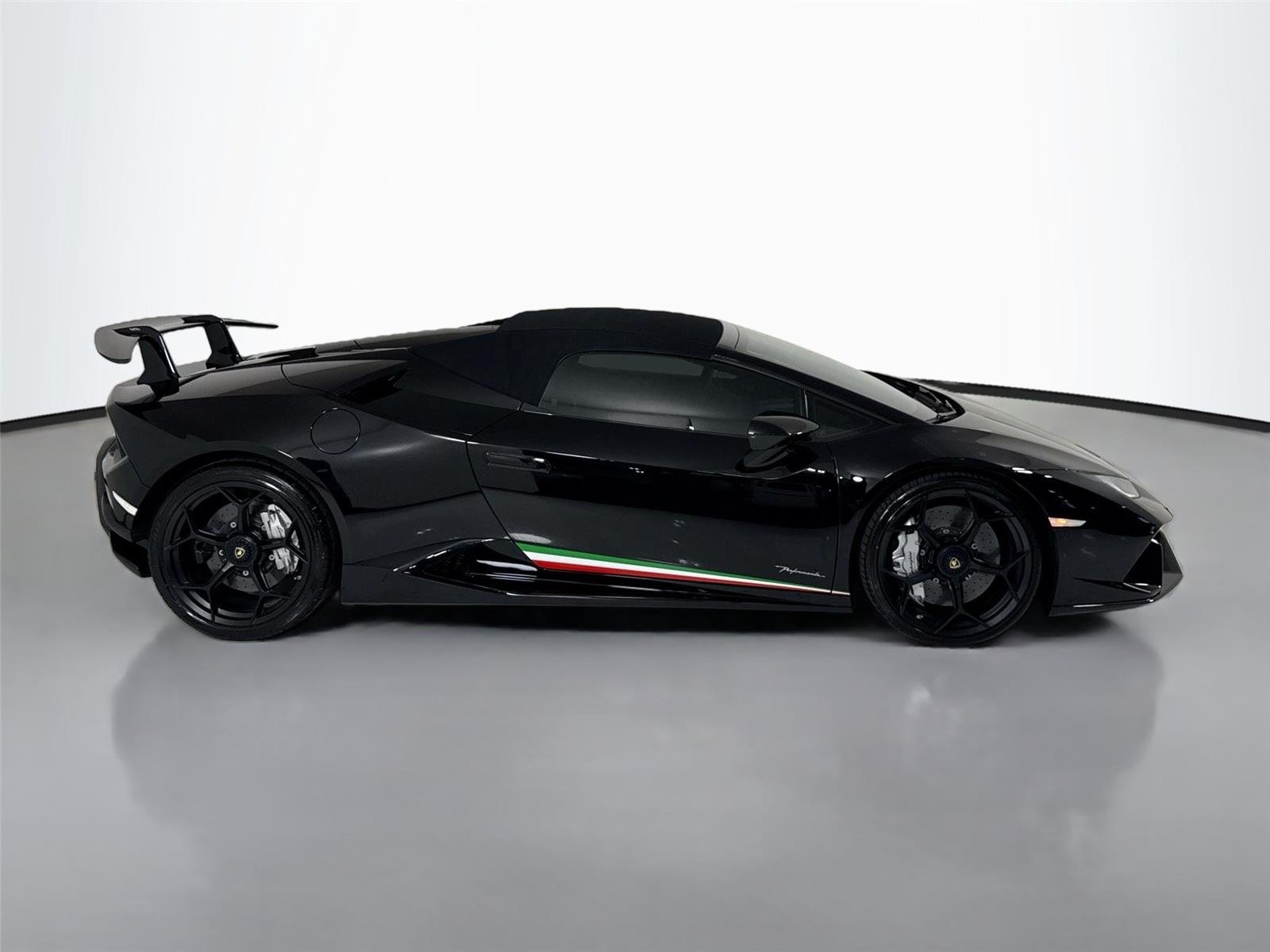 Used 2018 Nero Noctis Lamborghini Performante Spyder | Carbon Buckets | Branding Pkg image 49
