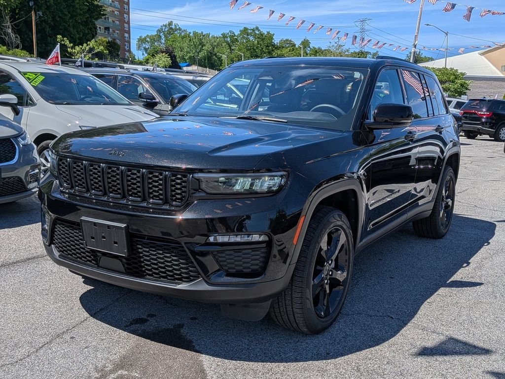 Used 2023 Black Jeep Limited image 1