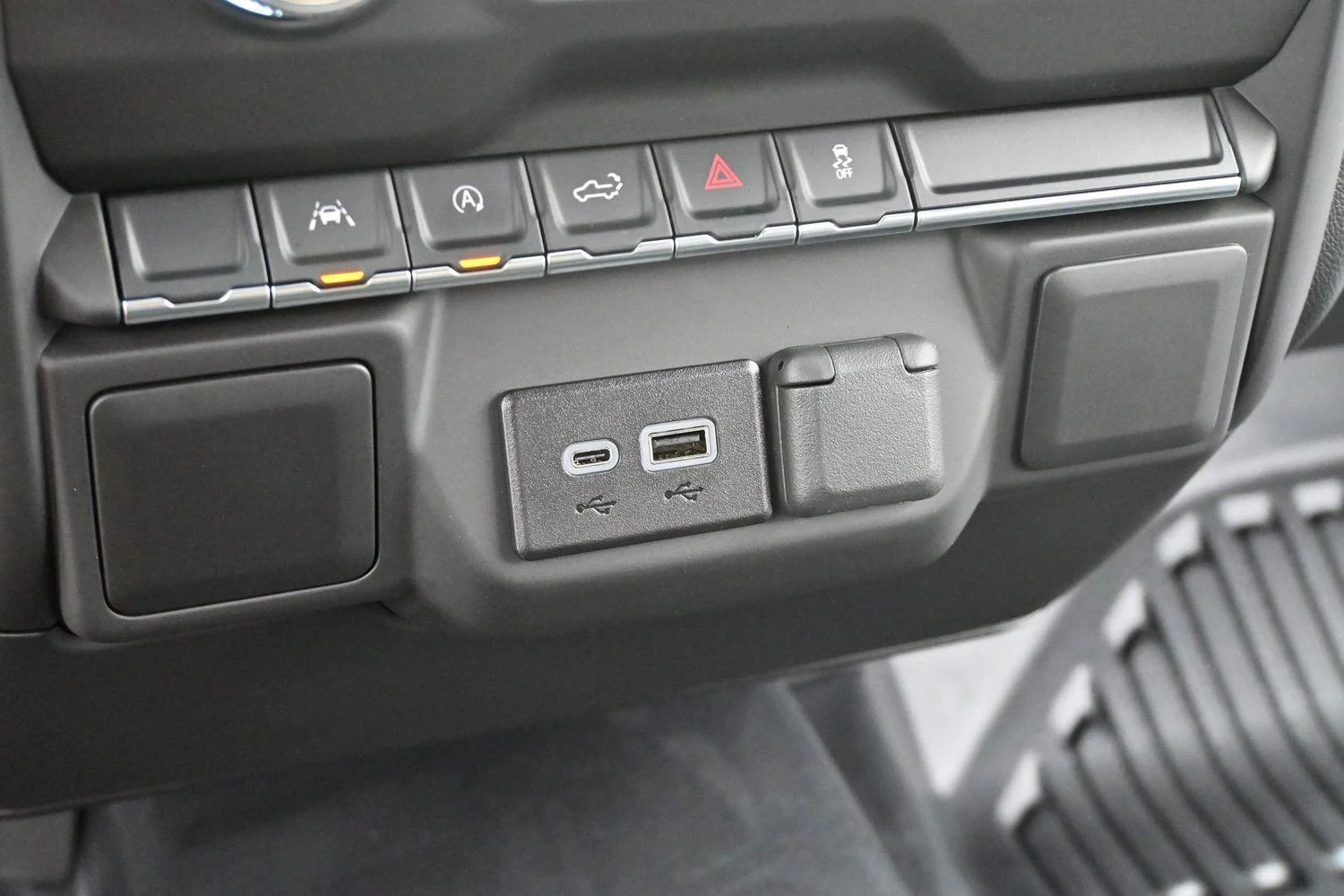 Used 2026 Summit White GMC Pro image 23