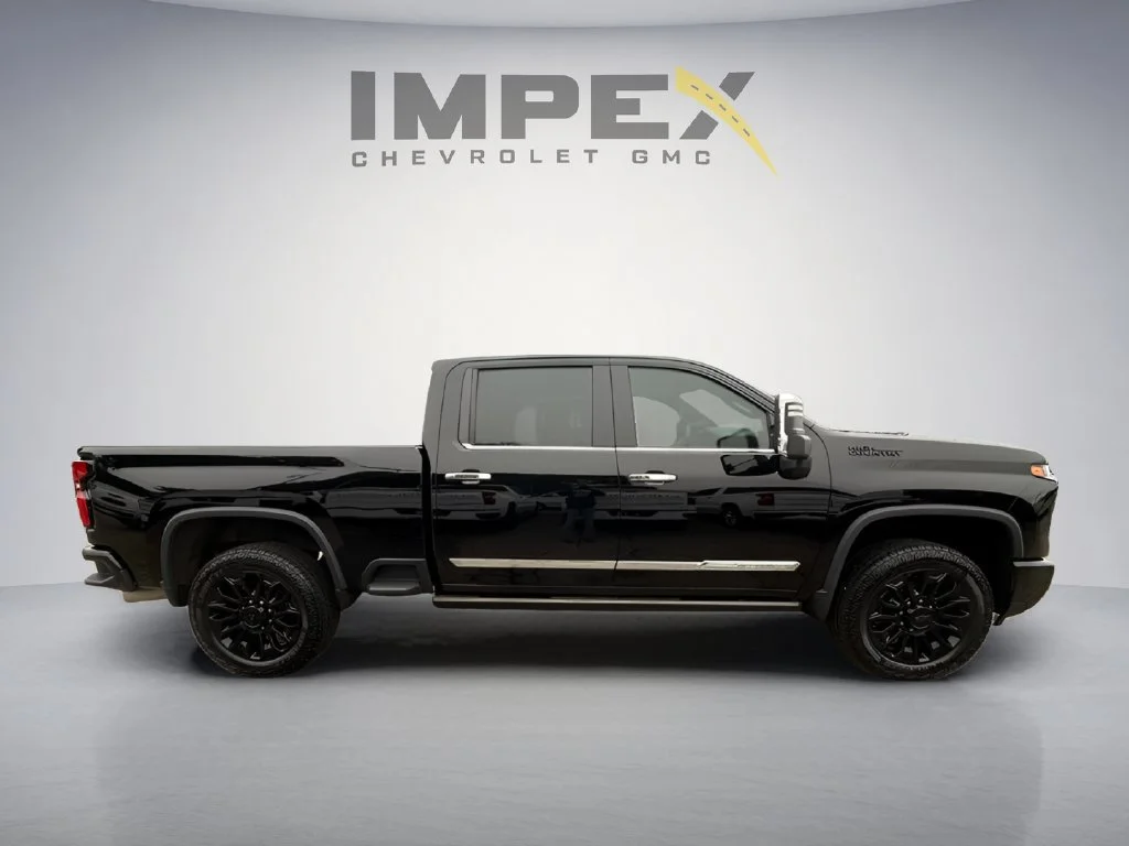 Used 2025 Black Chevrolet High Country image 6