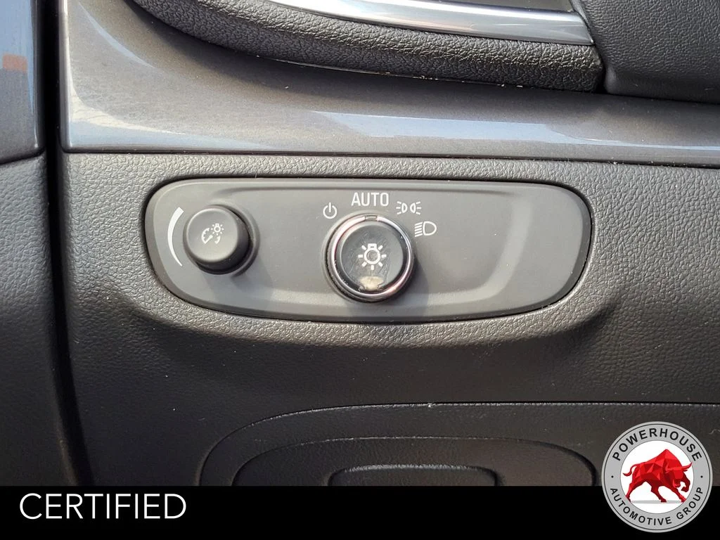 Used 2018 Silver Buick Preferred image 26