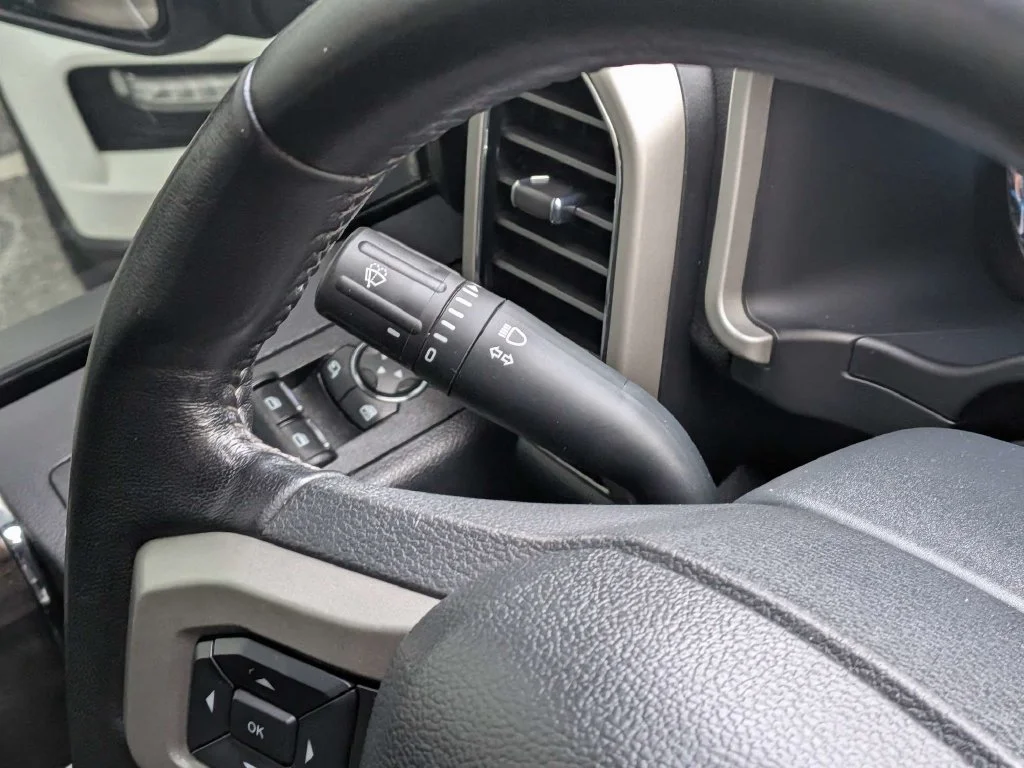 Used 2022 Oxford White Ford Lariat image 25