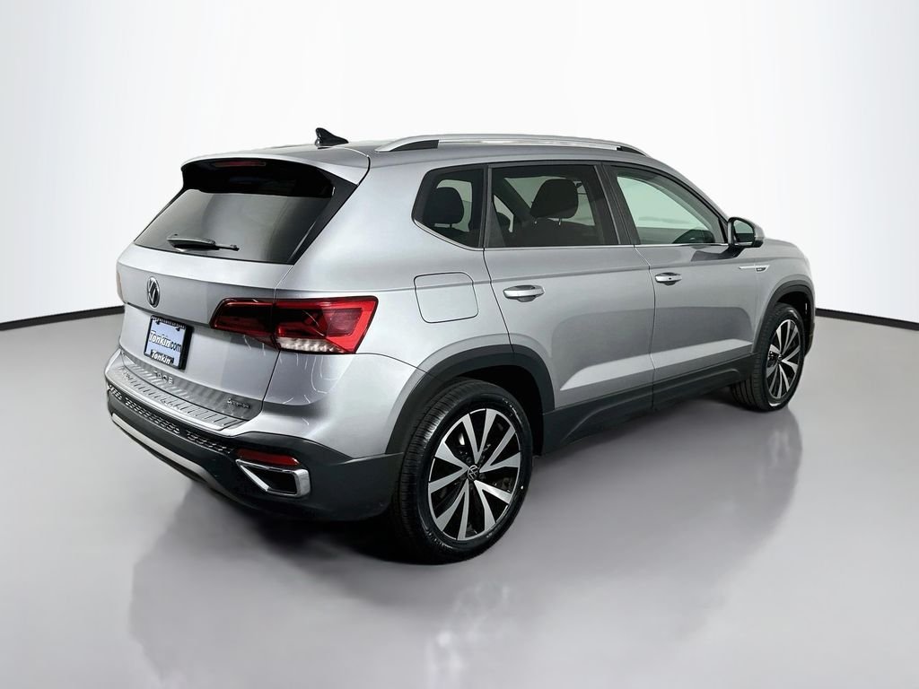 Used 2022 Silver Metallic Volkswagen 1.5T SE image 8