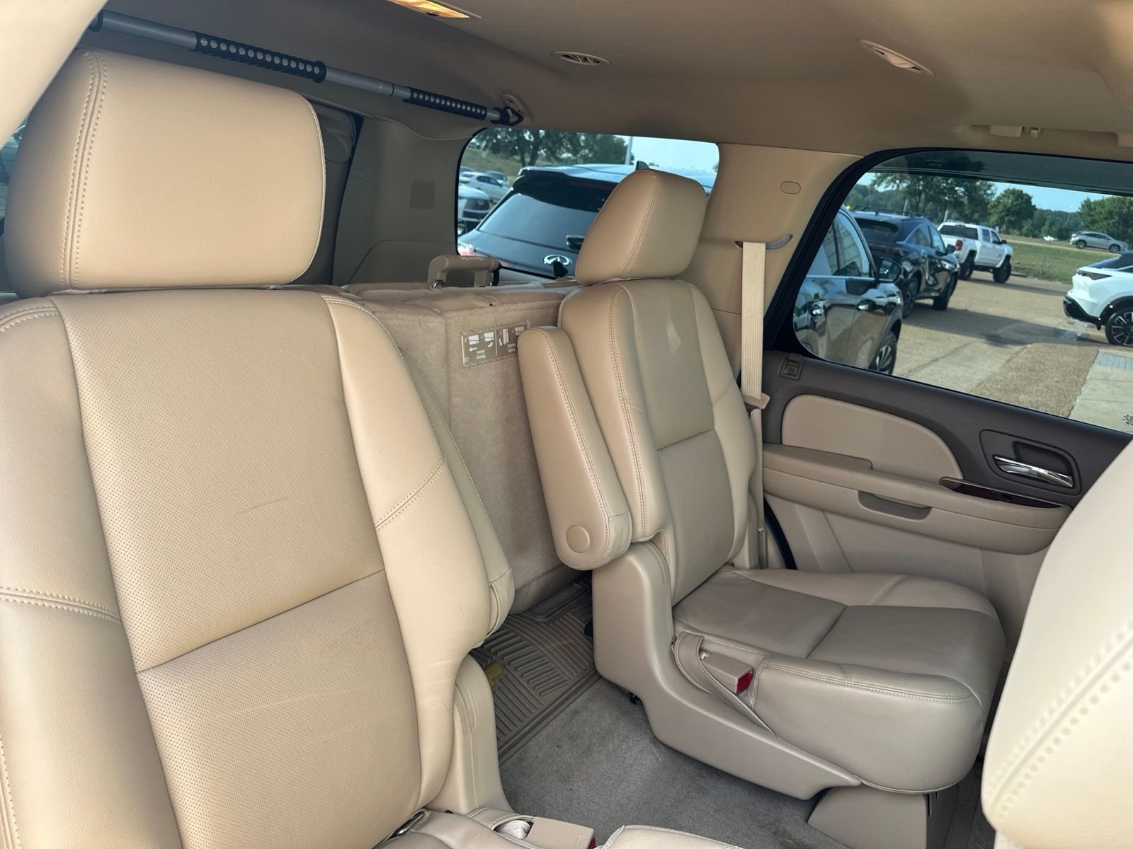 Used 2012 White Chevrolet LTZ image 6