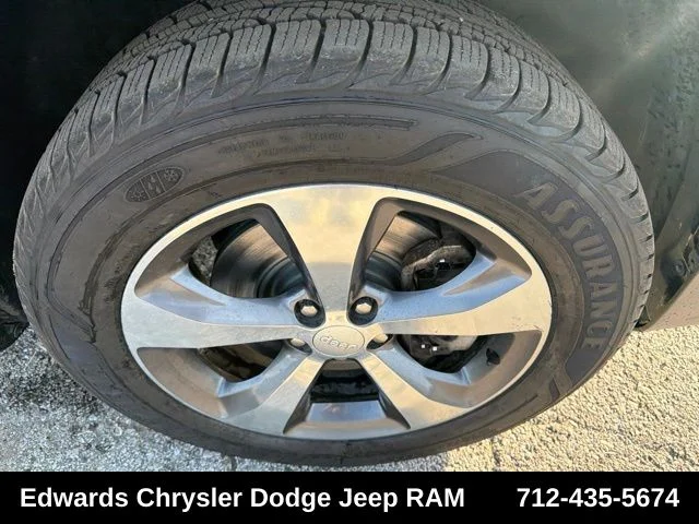 Used 2019 Gray Jeep Limited image 10
