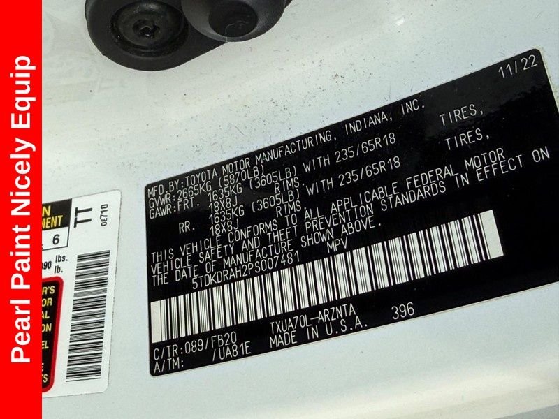 Used 2023 Pearl Toyota LE image 33