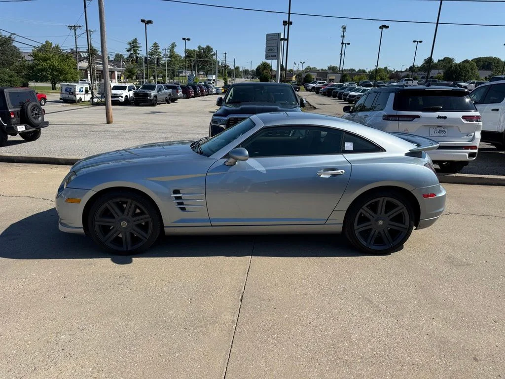 Used 2005  Chrysler SRT6 image 9