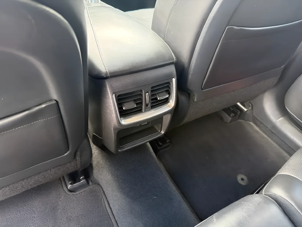 Used 2024 Black INFINITI LUXE image 32