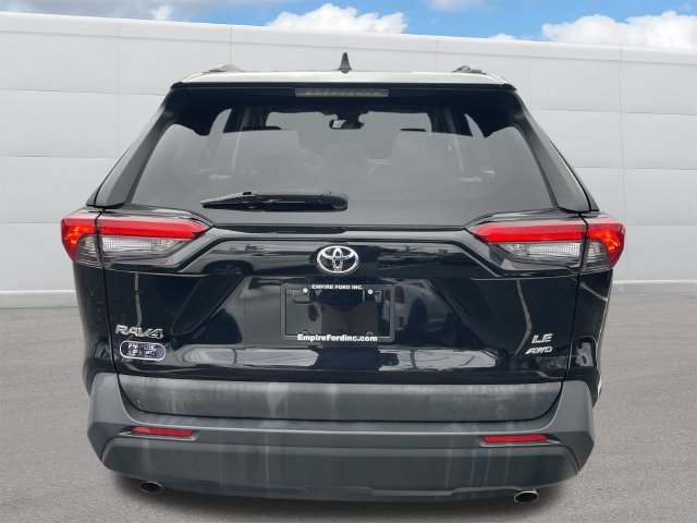 Used 2021 Midnight Black Metallic Toyota LE image 4