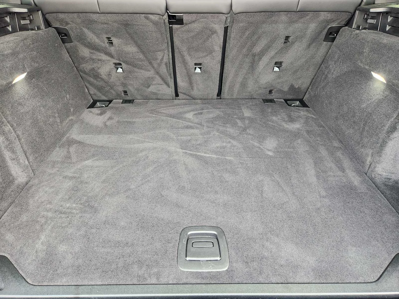 Certified Used 2026 Alpine White BMW sDrive40i image 21