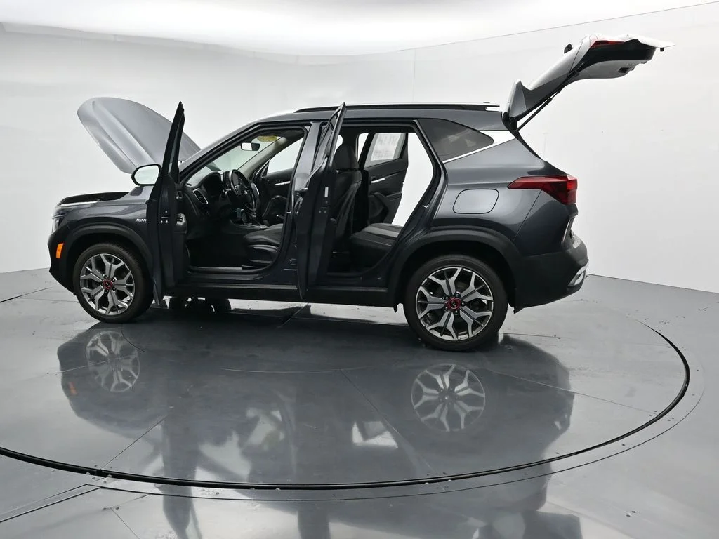 Used 2021 Gray Kia S image 46