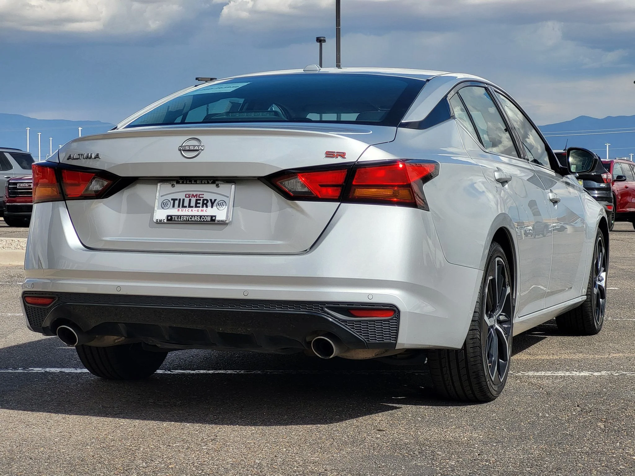 Used 2024 Silver Nissan 2.5 SR image 7