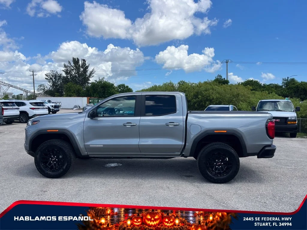 New 2026 Sterling Metallic GMC Elevation image 4