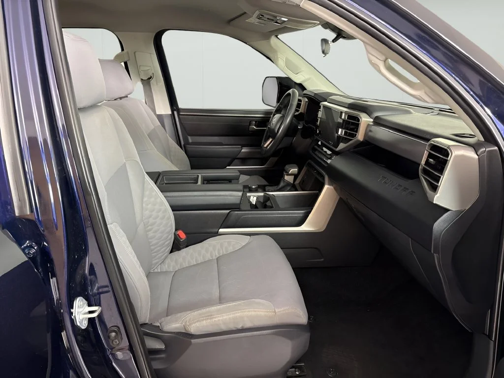 Used 2022 Blue Toyota SR5 image 13