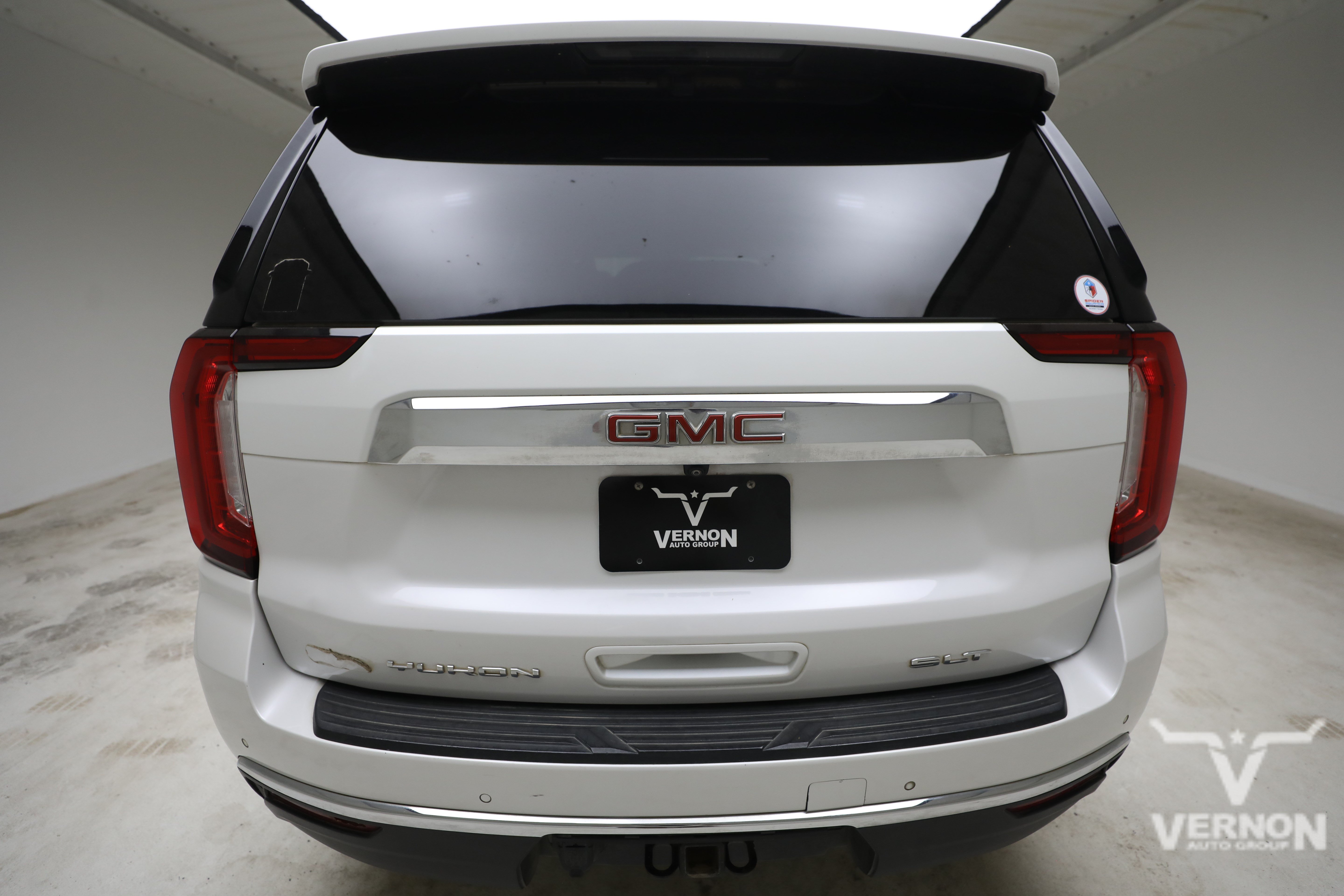 Used 2023 White Frost Tricoat GMC Y image 3