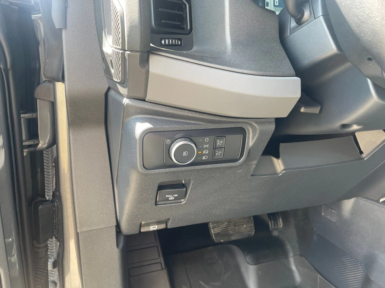 Used 2024 GRAY Ford BIG BEND image 16