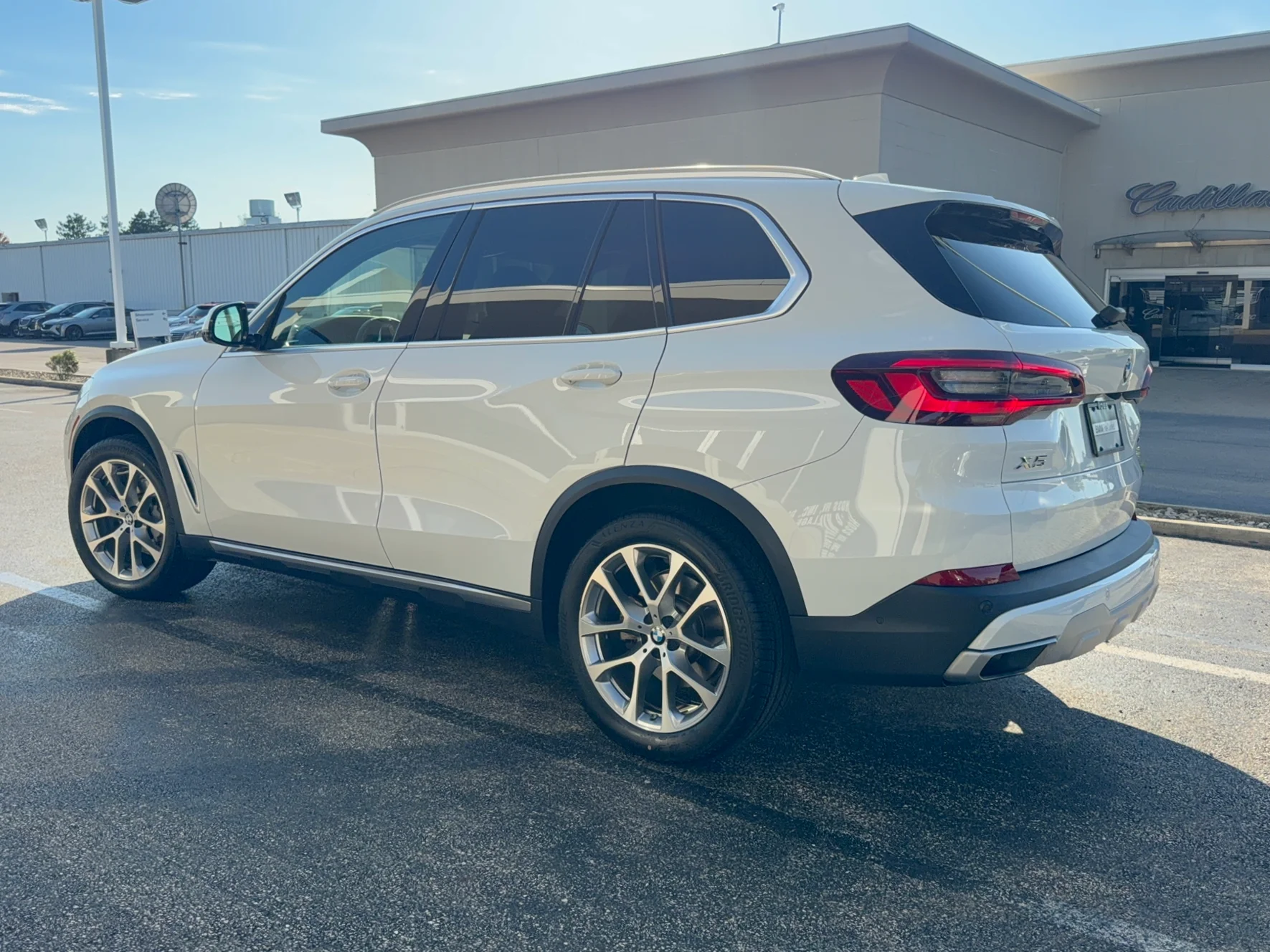 Used 2022 Alpine White BMW xDrive40i image 9