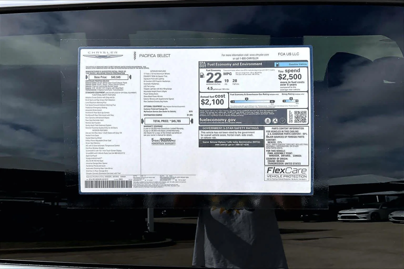 New 2027 Bright White Clear-Coat Exterior Paint Chrysler Select image 17