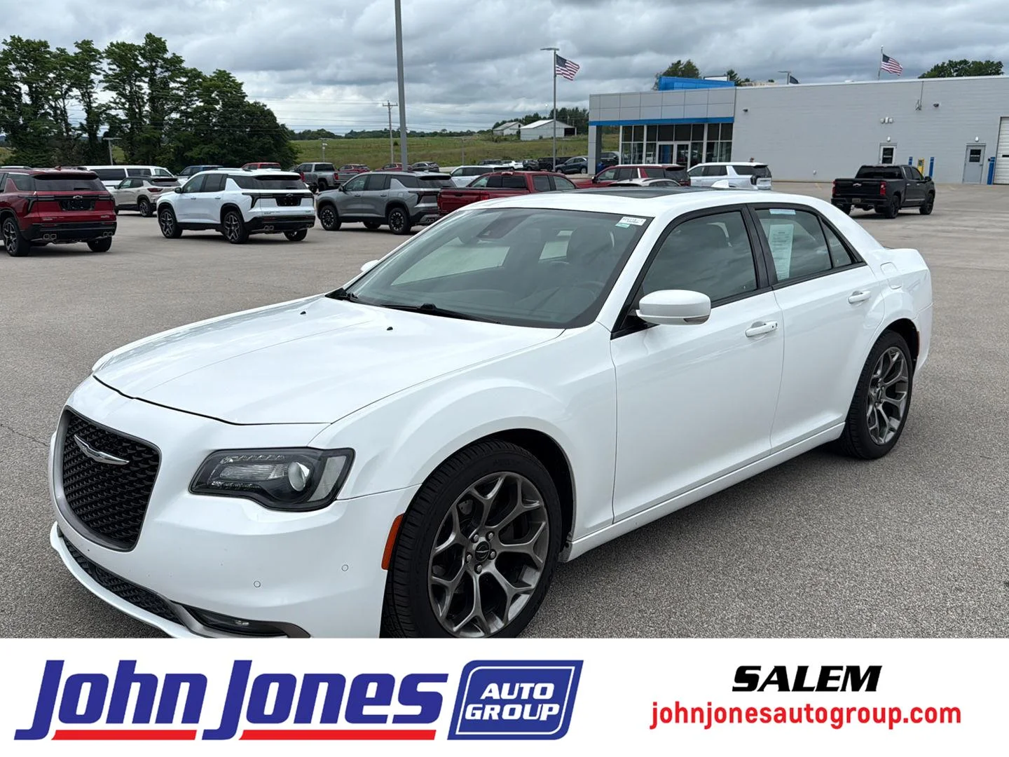 2018 Chrysler 300 S's photo