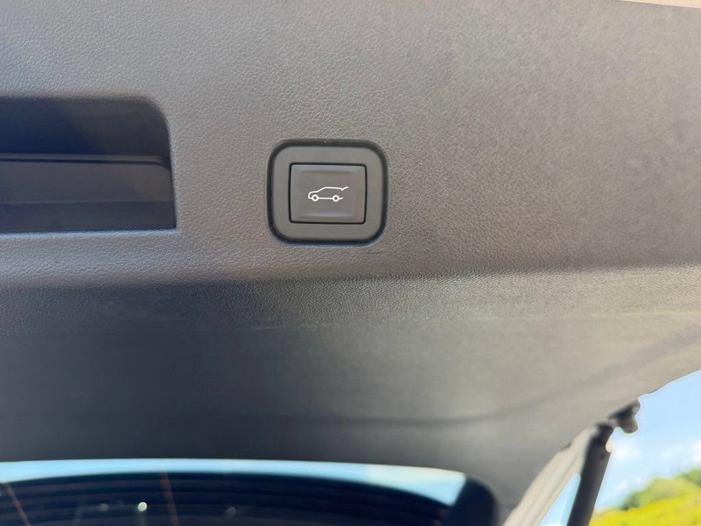 Used 2026 Summit White GMC Elevation image 50